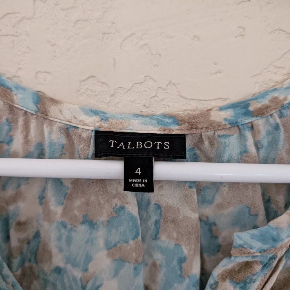 Talbots 100% Silk Watercolor Blue Button Blouse Size 4 - Picture 3 of 6